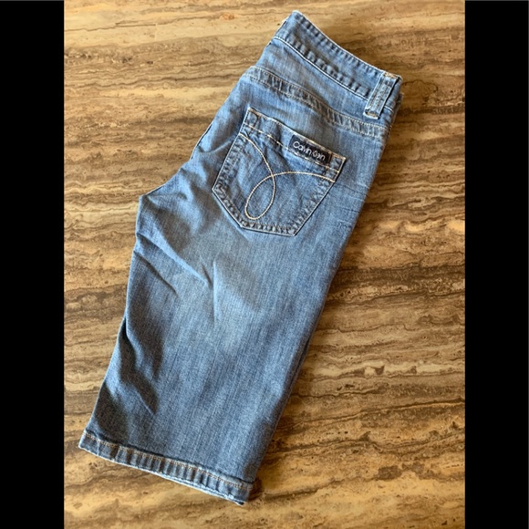 CALVIN KLEIN BRAMUDA STYLE SHORTS SIZE 2 - Picture 6 of 7